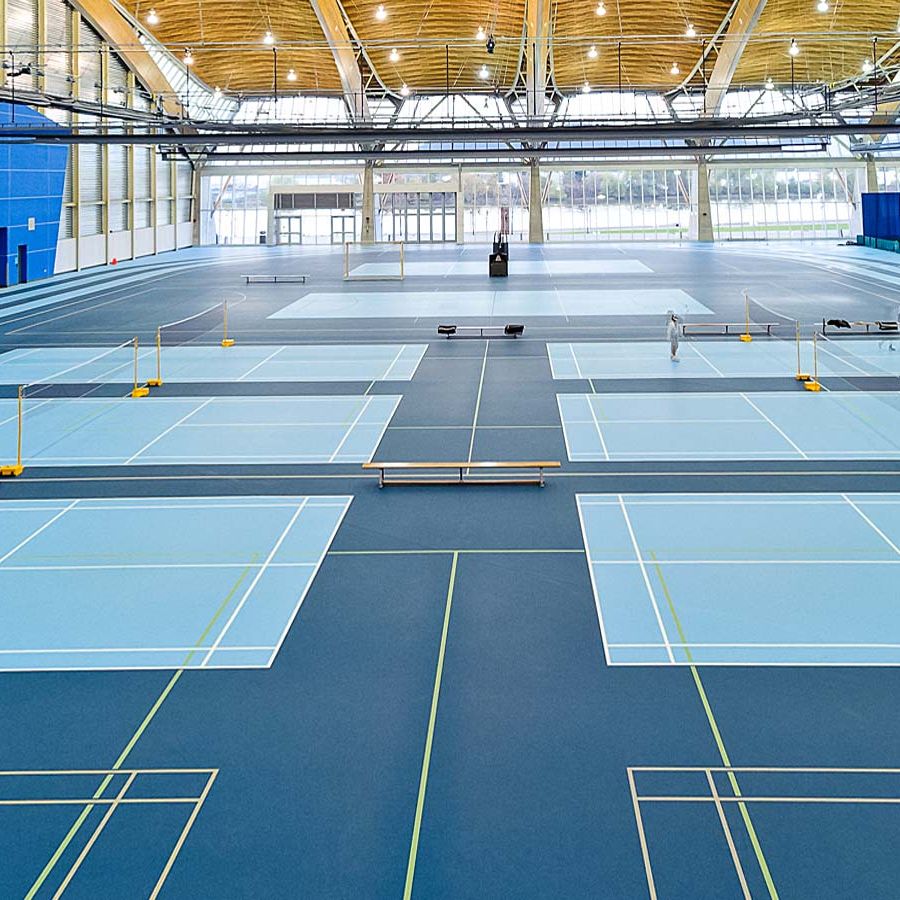 Спортивное покрытие taraflex. Терафлекс корт теннисный. Спортивное покрытие. Полиуретановое покрытие спортивный зал. Олимпийское покрытие для спортивных залов.